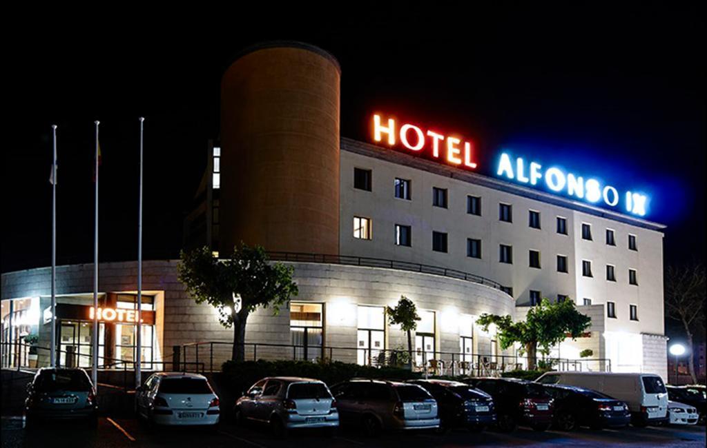 Hotel Alfonso IX ซาร์เรีย ภายนอก รูปภาพ